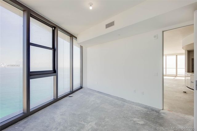 $5,400,000 | 18975 Collins Avenue, Unit 4400, Sunny Isles Beach, FL 33160