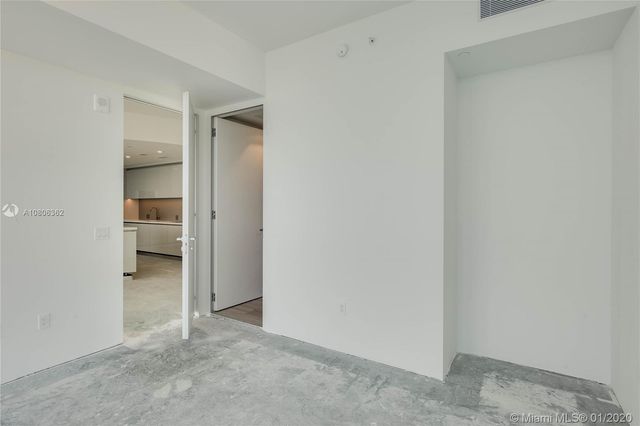 $5,400,000 | 18975 Collins Avenue, Unit 4400, Sunny Isles Beach, FL 33160