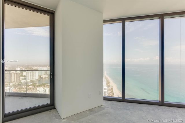 $5,400,000 | 18975 Collins Avenue, Unit 4400, Sunny Isles Beach, FL 33160