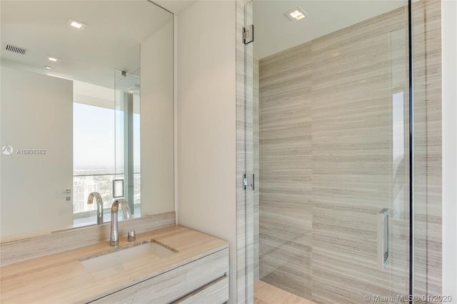 $5,400,000 | 18975 Collins Avenue, Unit 4400, Sunny Isles Beach, FL 33160