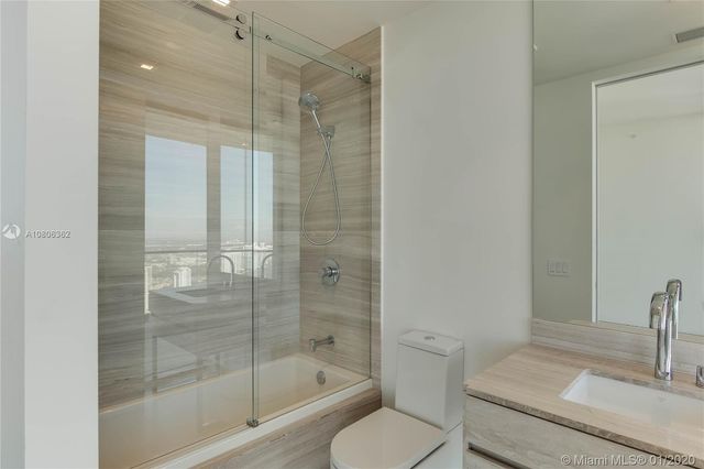 $5,400,000 | 18975 Collins Avenue, Unit 4400, Sunny Isles Beach, FL 33160