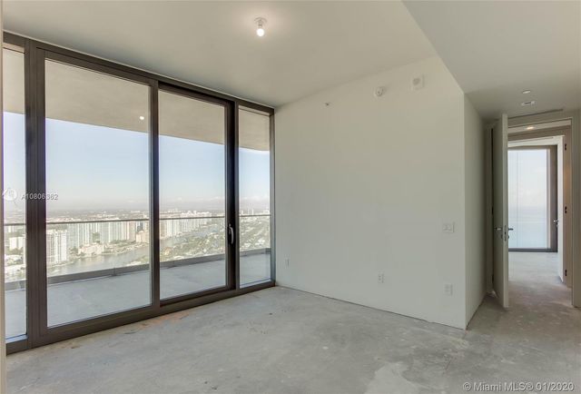 $5,400,000 | 18975 Collins Avenue, Unit 4400, Sunny Isles Beach, FL 33160