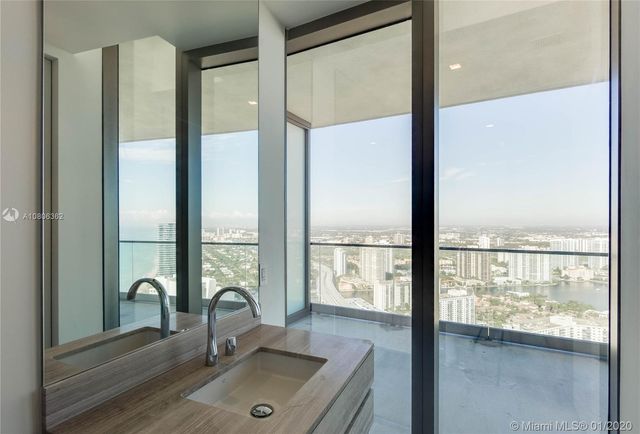 $5,400,000 | 18975 Collins Avenue, Unit 4400, Sunny Isles Beach, FL 33160