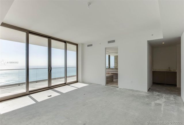 $5,400,000 | 18975 Collins Avenue, Unit 4400, Sunny Isles Beach, FL 33160