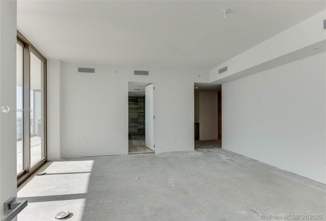 $5,400,000 | 18975 Collins Avenue, Unit 4400, Sunny Isles Beach, FL 33160