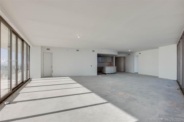 $5,400,000 | 18975 Collins Avenue, Unit 4400, Sunny Isles Beach, FL 33160