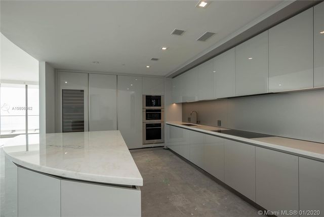 $5,400,000 | 18975 Collins Avenue, Unit 4400, Sunny Isles Beach, FL 33160