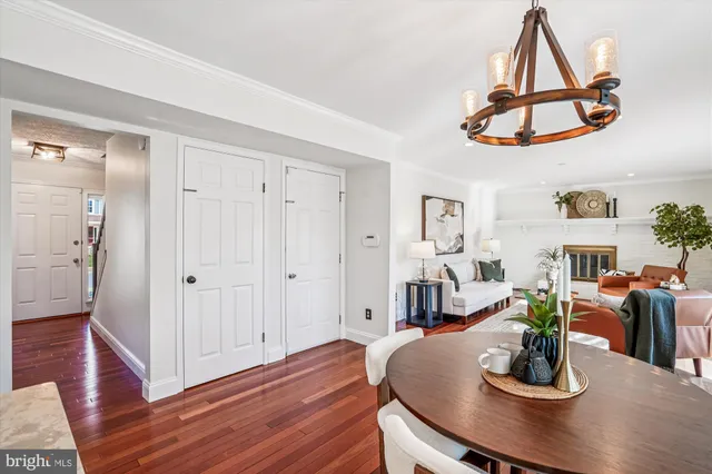 $869,900 | 2619 New Banner Lane, Herndon, VA 20171