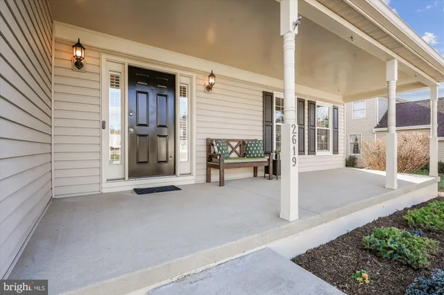 $869,900 | 2619 New Banner Lane, Herndon, VA 20171