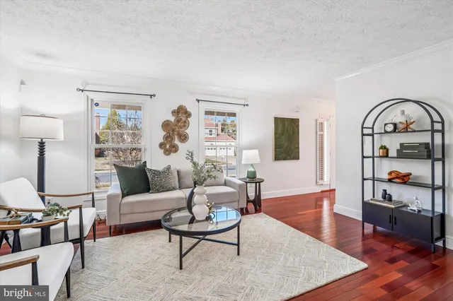 $869,900 | 2619 New Banner Lane, Herndon, VA 20171