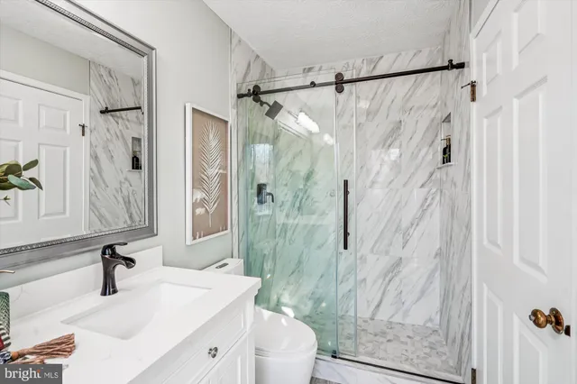 $869,900 | 2619 New Banner Lane, Herndon, VA 20171