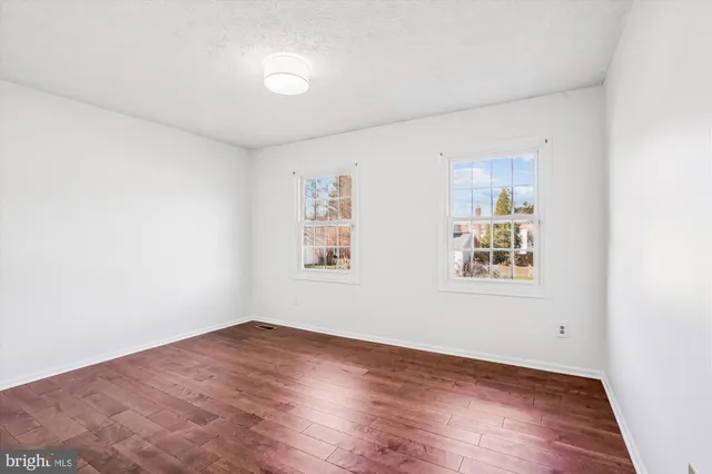 $869,900 | 2619 New Banner Lane, Herndon, VA 20171