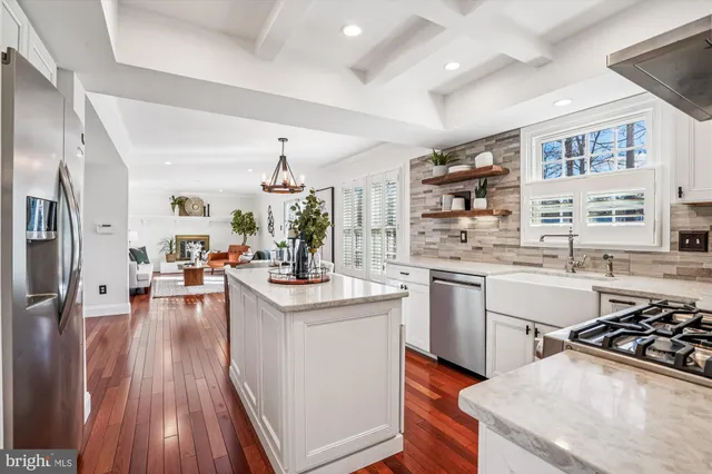 $869,900 | 2619 New Banner Lane, Herndon, VA 20171