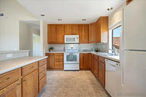 $650,000 | 17440 Plaza Otonal, San Diego, CA 92128