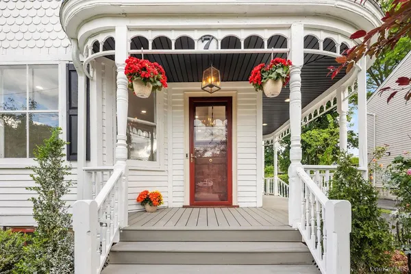 $695,000 | 7 Clinton Place, Suffern, NY 10901