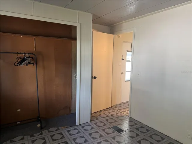 $92,999 | 5104 Little Lake Court, Zephyrhills, FL 33542