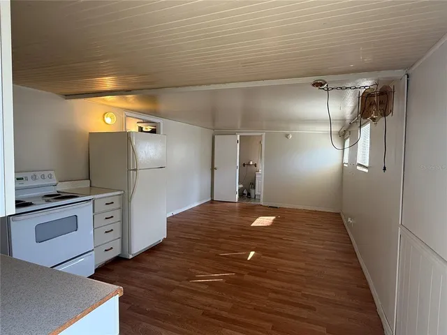 $92,999 | 5104 Little Lake Court, Zephyrhills, FL 33542