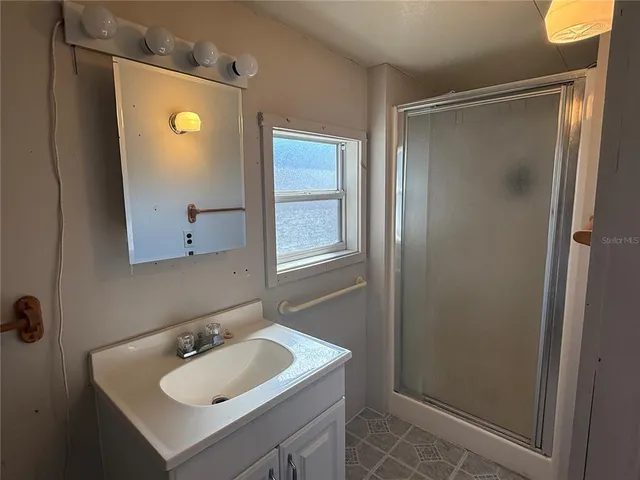 $92,999 | 5104 Little Lake Court, Zephyrhills, FL 33542