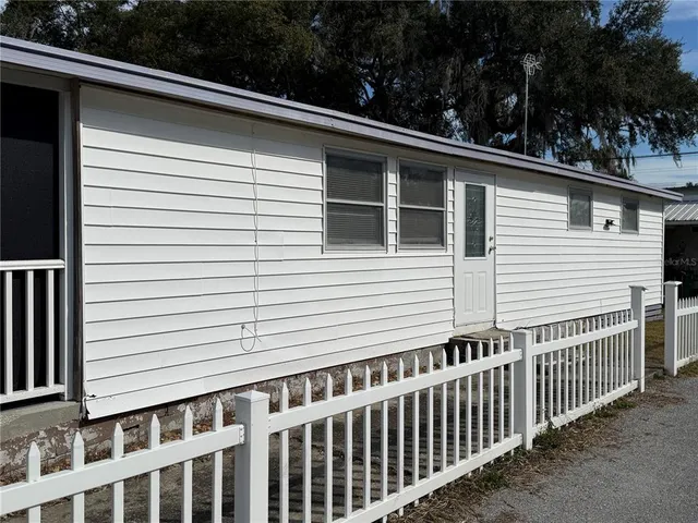 $92,999 | 5104 Little Lake Court, Zephyrhills, FL 33542