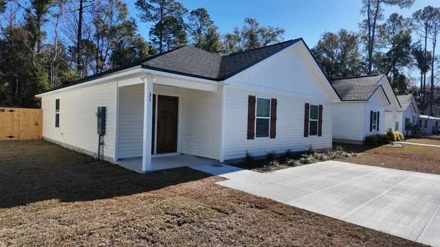 $1,750 | 31 Klickitat Drive, Crawfordville, FL 32327