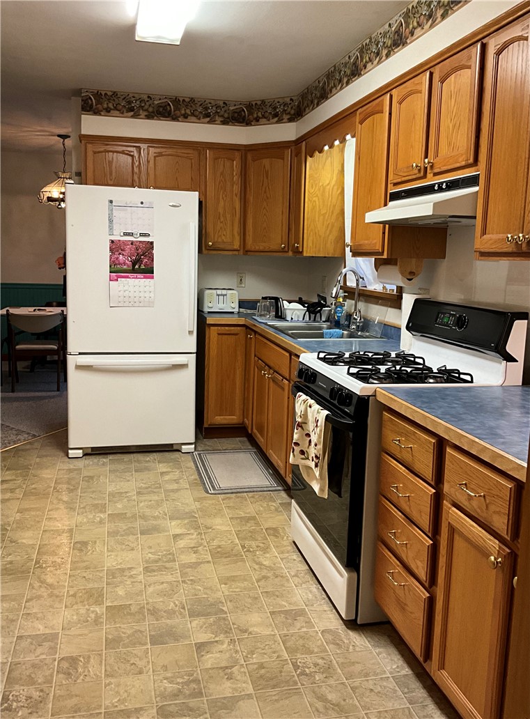 4931 Devlen Road Locke, NY 13092 - Photo 6 of 24 Galley kitchen