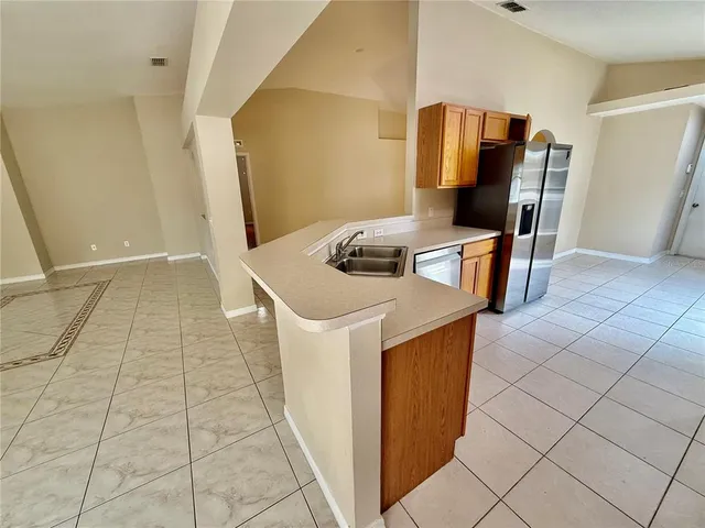 $2,100 | 1346 Rolling River Road, Deland, FL 32720