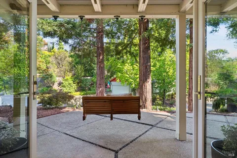 $1,695,000 | 11 Amberwood Lane, San Anselmo, CA 94960