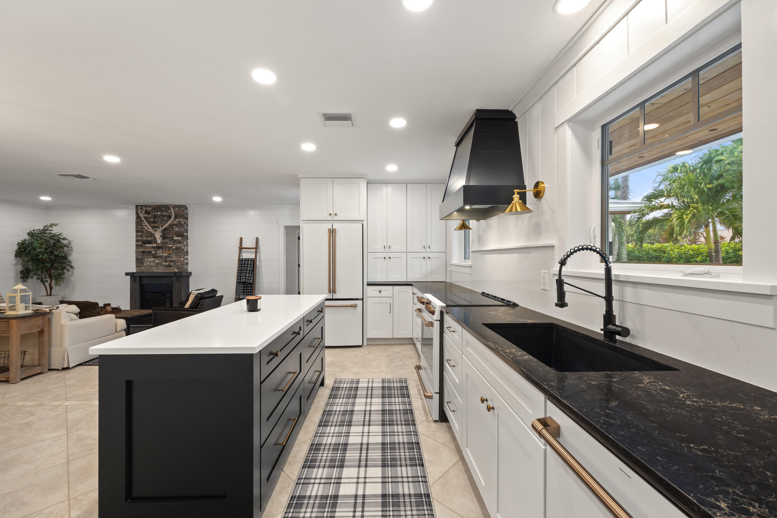 370 Mars Avenue Tequesta, FL 33469 - Photo 14 of 52 15_8p3a3784