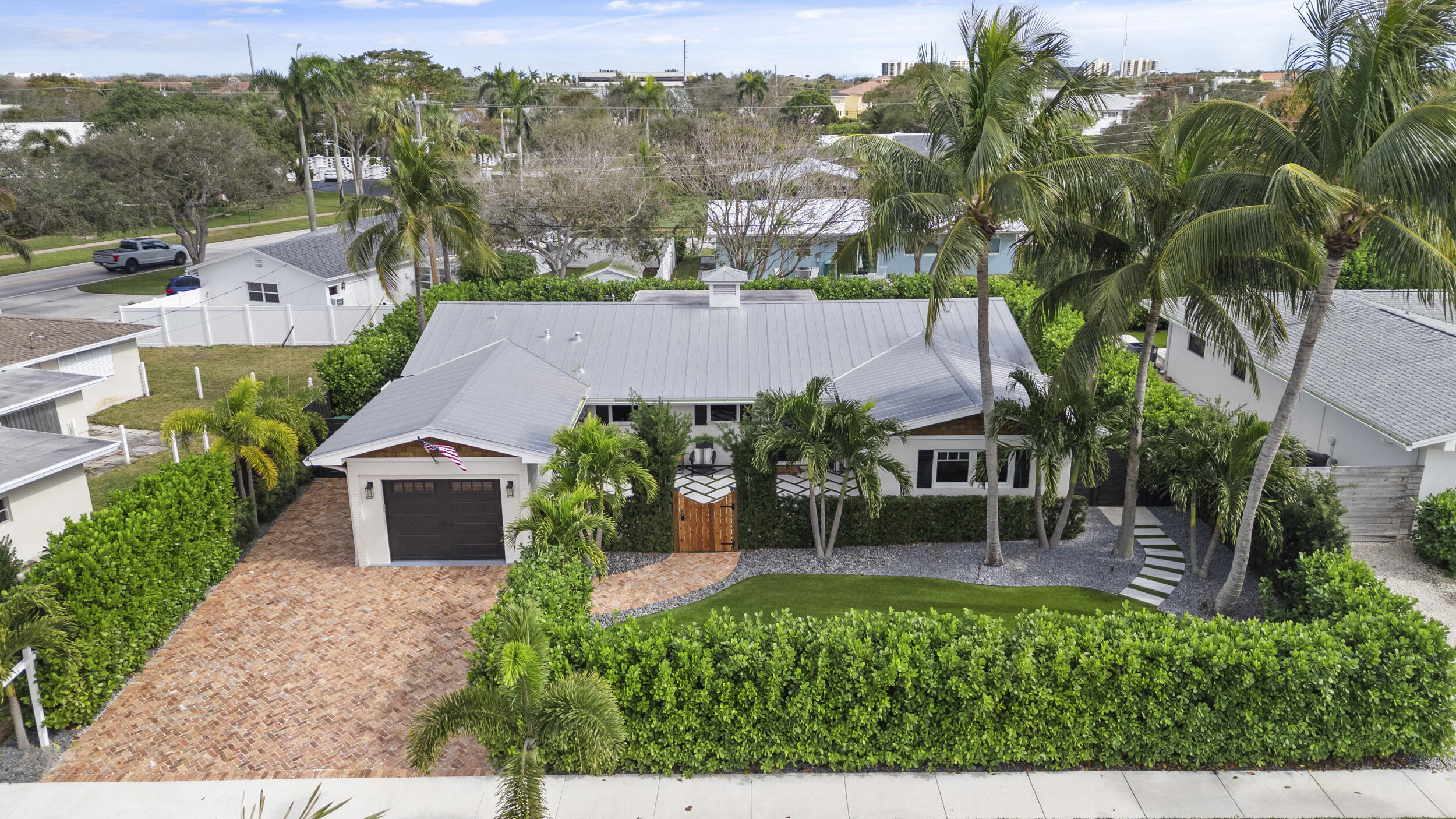 370 Mars Avenue Tequesta, FL 33469 - Photo 50 of 52 59_dji_20250127131917_0221_d