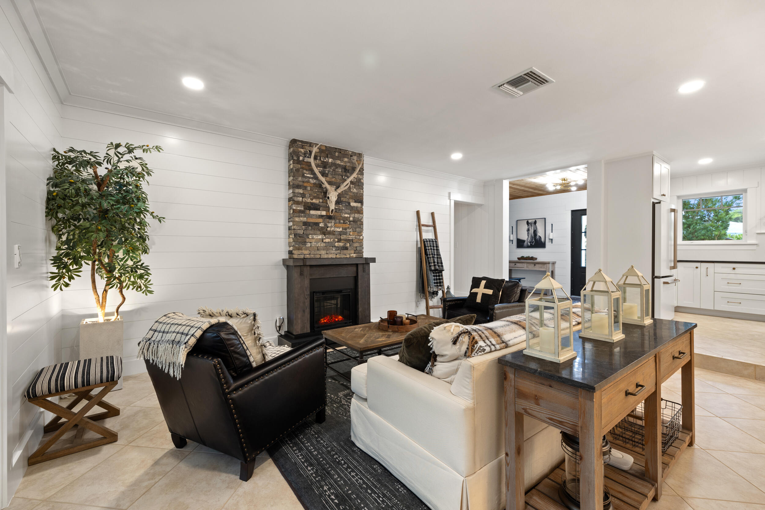 370 Mars Avenue Tequesta, FL 33469 - Photo 7 of 52 4_8p3a3839