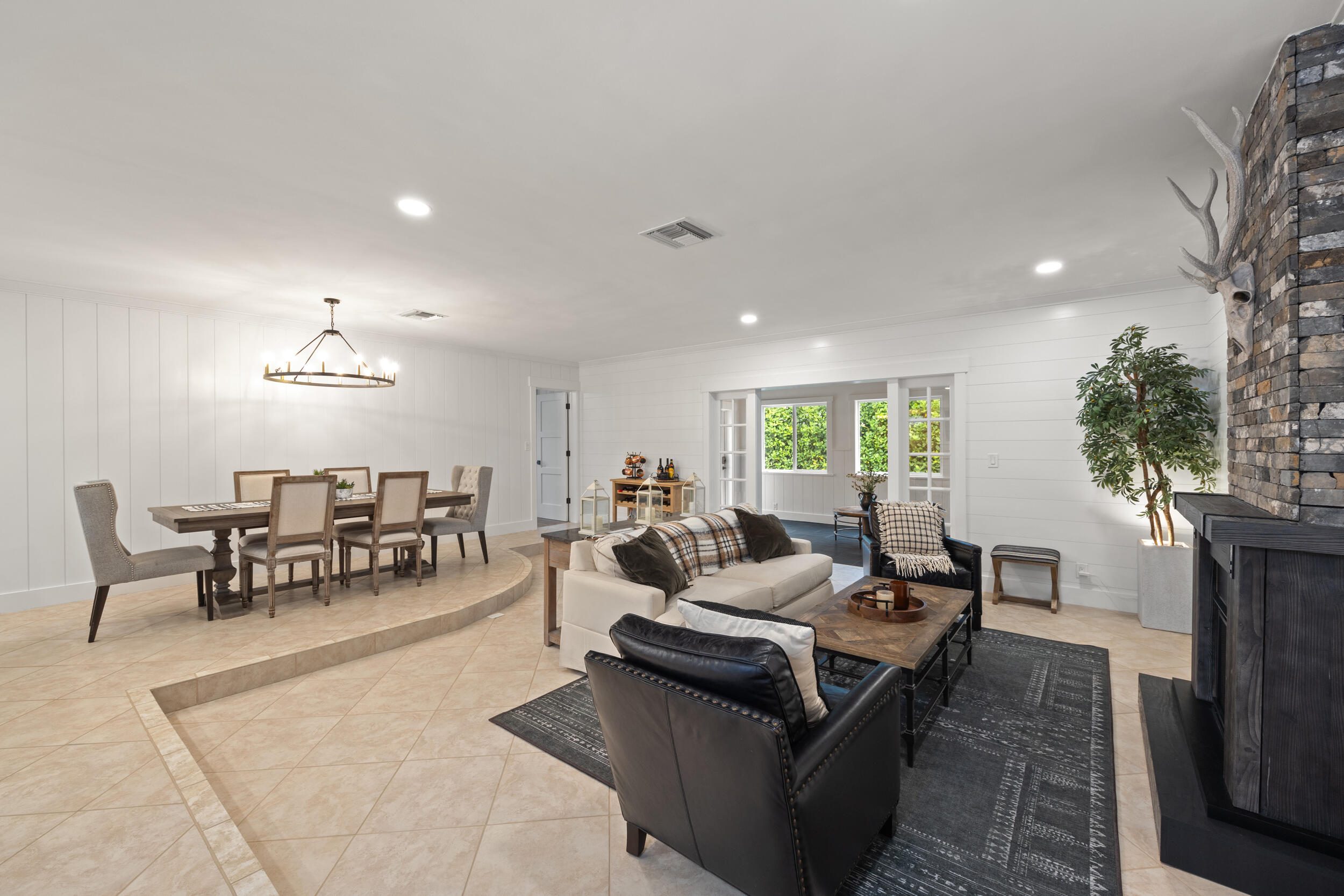 370 Mars Avenue Tequesta, FL 33469 - Photo 9 of 52 2_8p3a3829