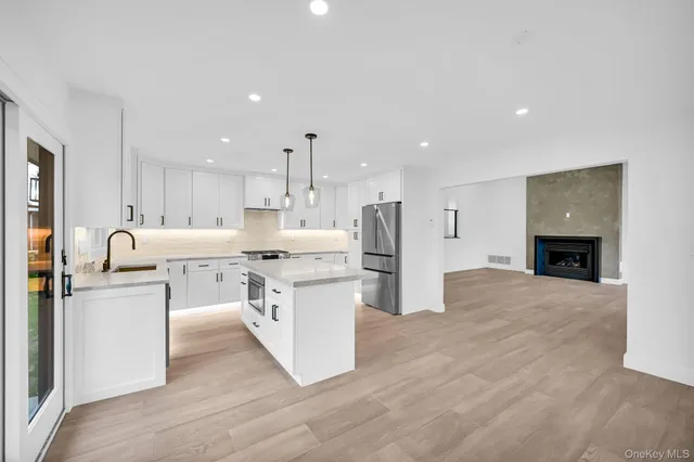 $1,400,000 | 82 Seton Drive, New Rochelle, NY 10804