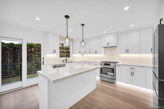 $1,400,000 | 82 Seton Drive, New Rochelle, NY 10804