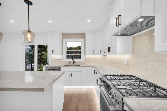 $1,400,000 | 82 Seton Drive, New Rochelle, NY 10804