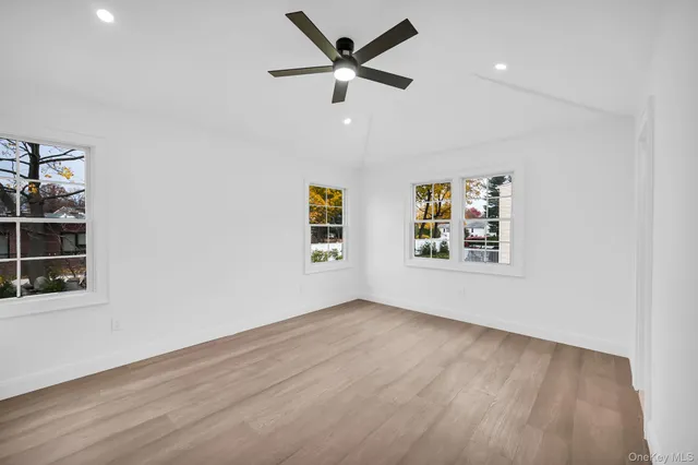 $1,400,000 | 82 Seton Drive, New Rochelle, NY 10804