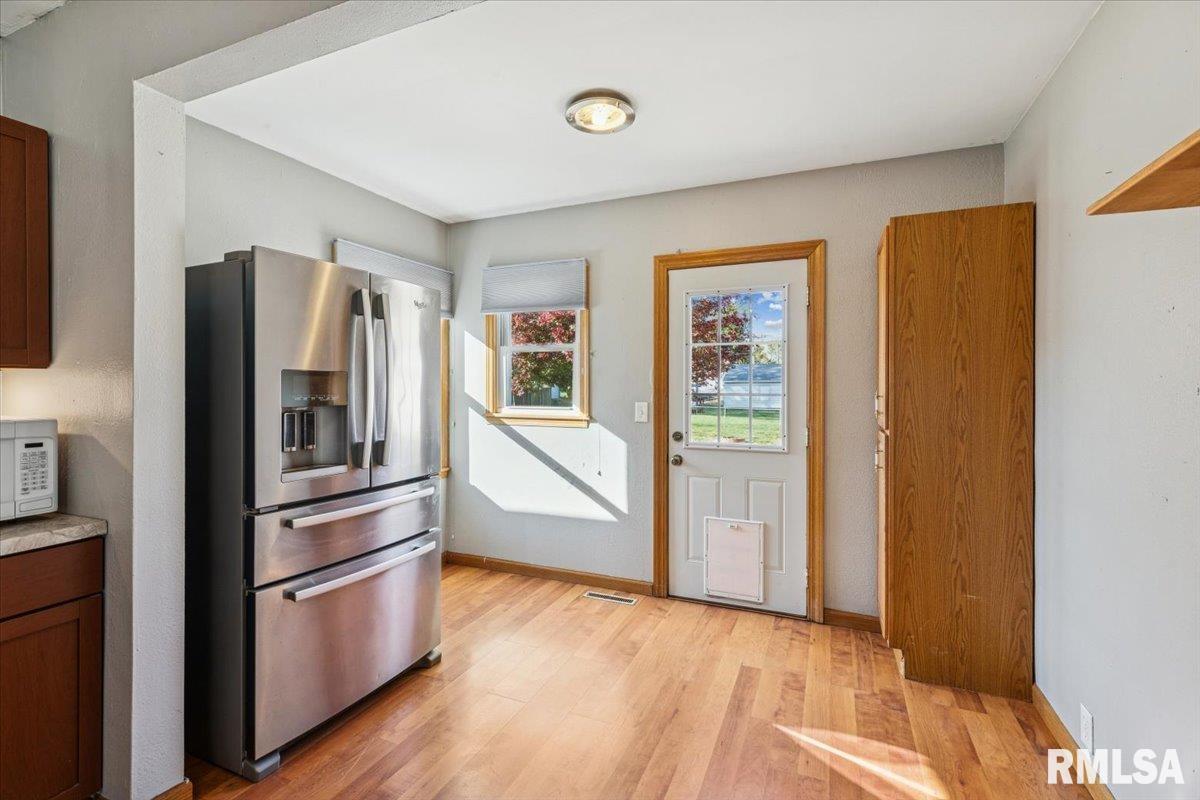 1304 South 10th Street Clinton, IA 52732 - Photo 11 of 23