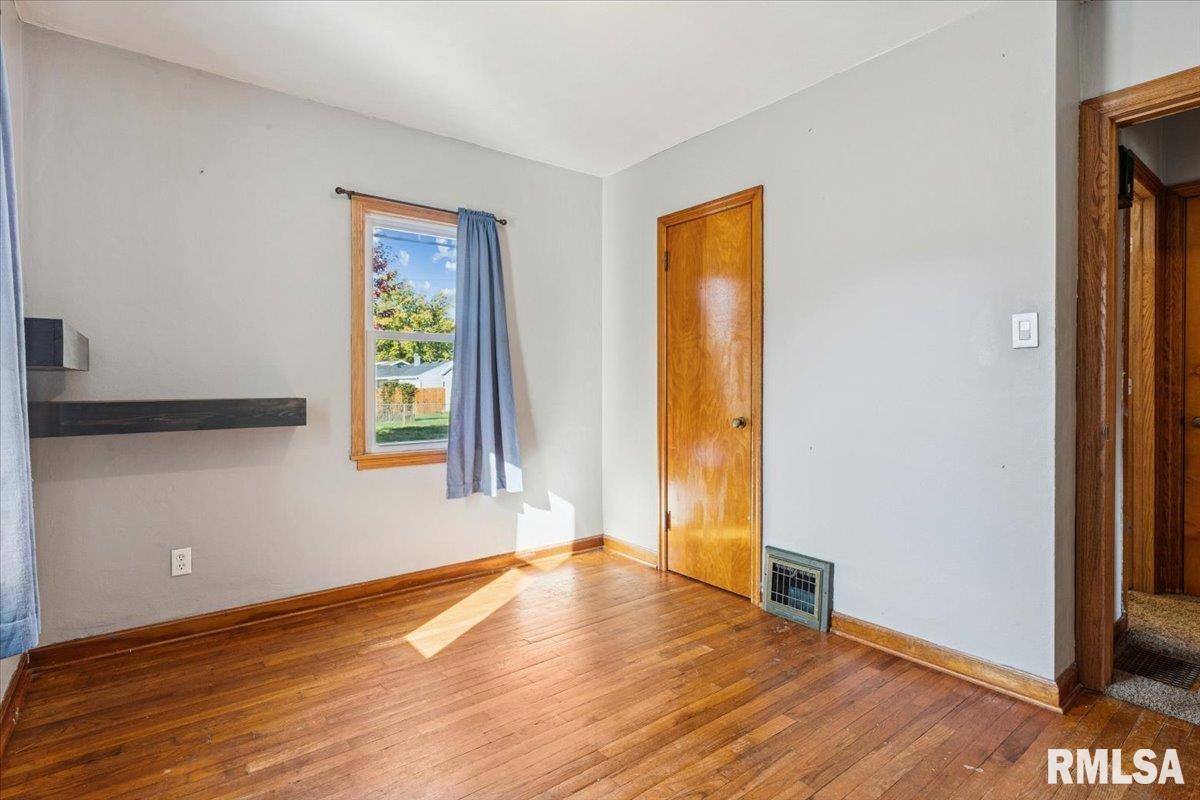 1304 South 10th Street Clinton, IA 52732 - Photo 16 of 23