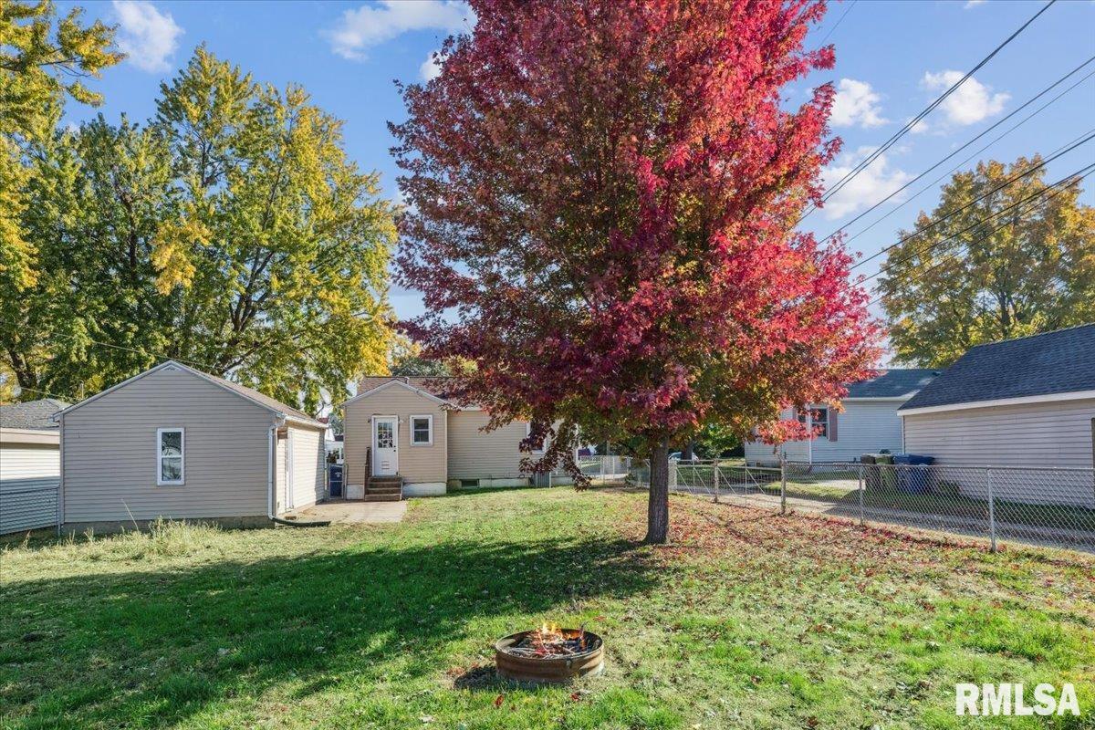 1304 South 10th Street Clinton, IA 52732 - Photo 5 of 23