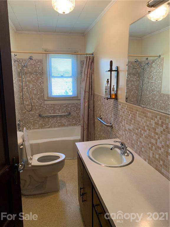 1214 Enola Road Morganton, NC 28655 - Photo 12 of 23 Gallery Image 12