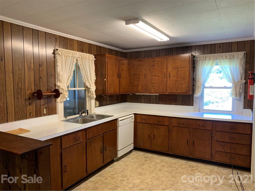1214 Enola Road Morganton, NC 28655 - Photo 4 of 23 Gallery Image 4