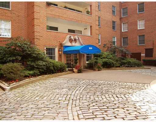 300 Fox Chapel Road, Unit 518 Pittsburgh, PA 15238 - Photo 1 of 18 Exterior Front.
