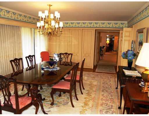 300 Fox Chapel Road, Unit 518 Pittsburgh, PA 15238 - Photo 8 of 18 Dining Room.