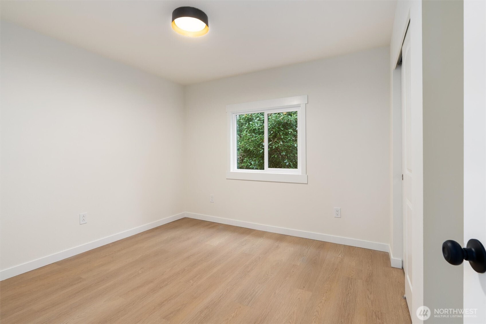 1119 Park Circle Bothell, WA 98021 - Photo 16 of 31