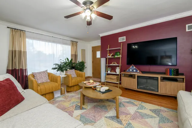 $263,900 | 4960 North 89th Street, Milwaukee, WI 53225