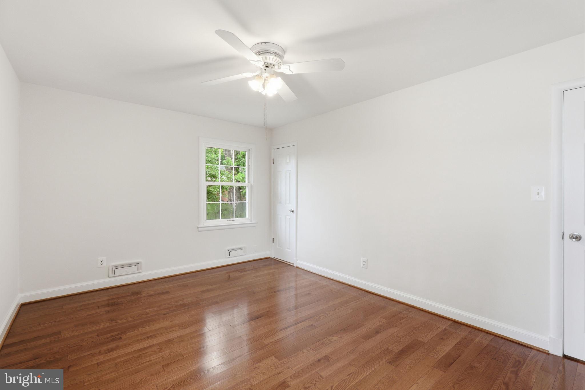 9706 Dameron Drive Silver Spring, MD 20910 - Photo 15 of 40