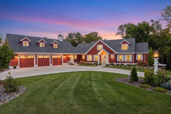 $2,995,000 | 3698 Woodland Cove Parkway, Minnetrista, MN 55331
