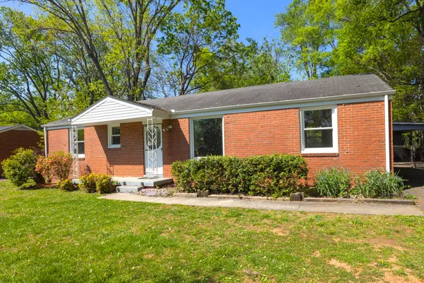 $1,600 | 1911 Gardner Drive, Murfreesboro, TN 37130