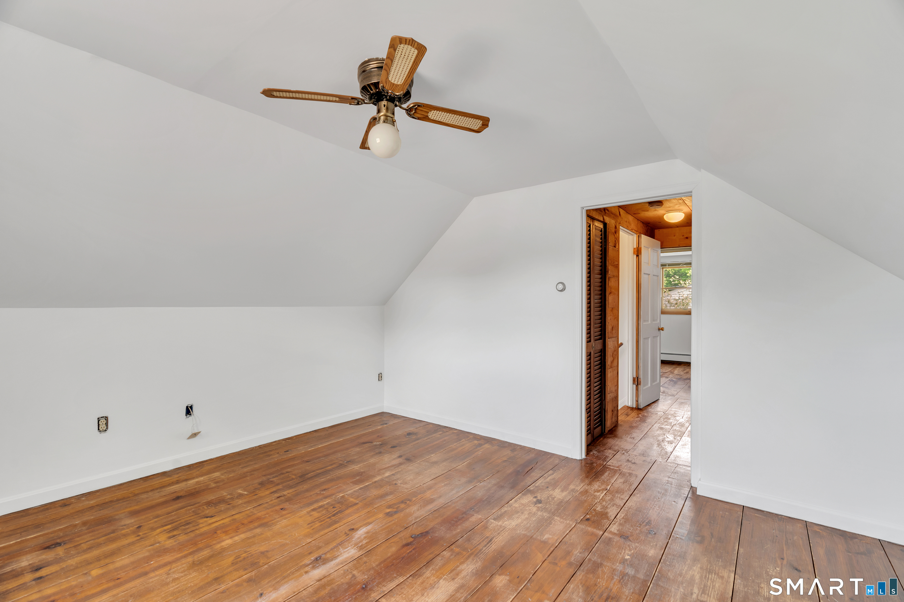8 Chapel Hill Road Montville, CT 06370 - Photo 15 of 40