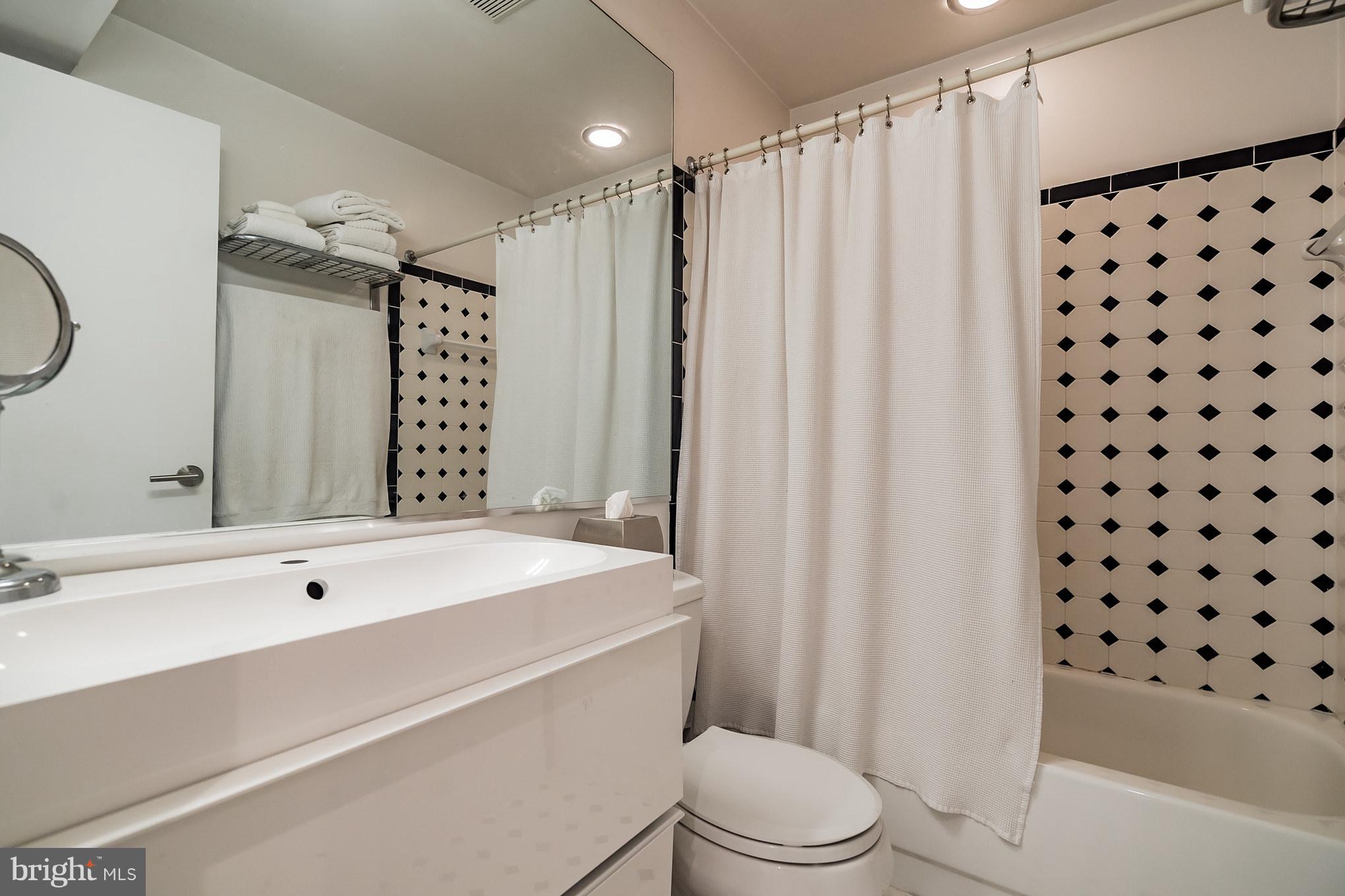 2302 17th Street Northwest Washington, DC 20009 - Photo 23 of 28 Full Bathroom in Lower Unit