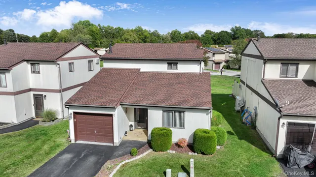 $385,000 | 5 Perrins Mews, Unit MEWS, Middletown, NY 10940